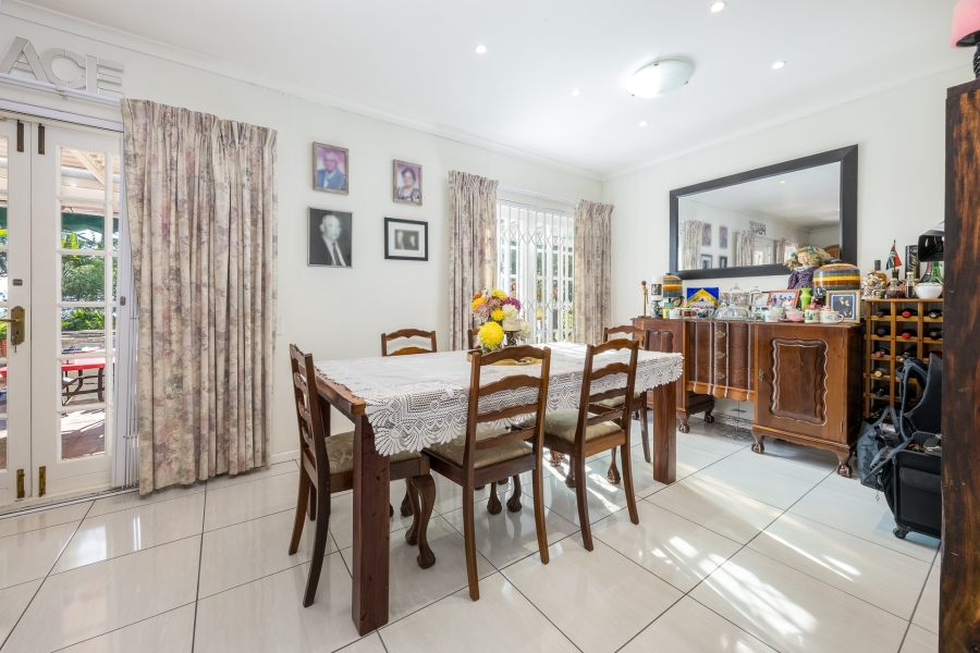 3 Bedroom Property for Sale in Zevenwacht Farm Village Western Cape